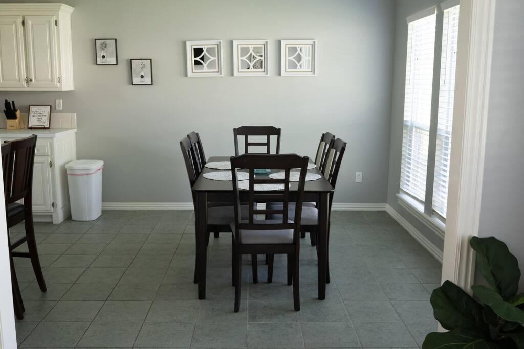 Walking Distance To Coler Mtn Bike - 3Br 2Ba Villa Bentonville Buitenkant foto