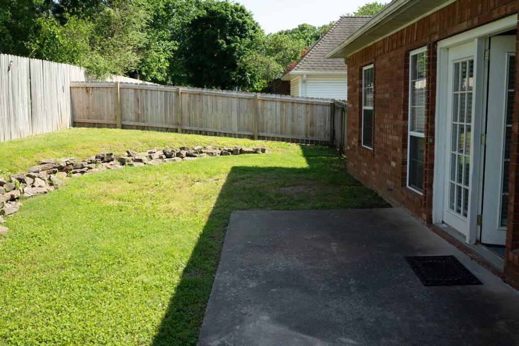 Walking Distance To Coler Mtn Bike - 3Br 2Ba Villa Bentonville Buitenkant foto